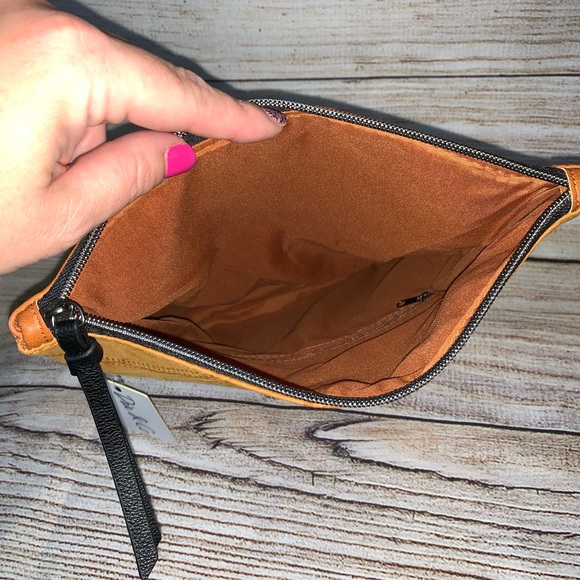 NWT Cambridge Clutch - Picture 6 of 6